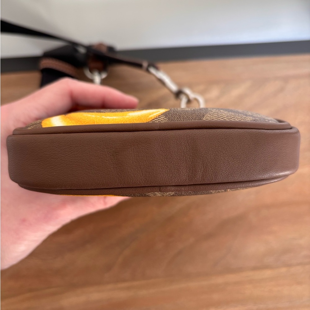 Coach Banana Aden crossbody - Picture 3 of 9